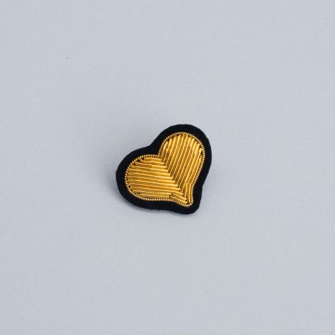 Golden heart brooch (Box size S)