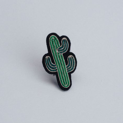 Mini cactus brooch (Box size S)