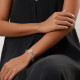 bracelet entrelacs d'anneaux fermoir nacre blanche "Unchain" - Ori Tao