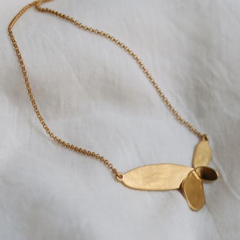 Lilia golden necklace