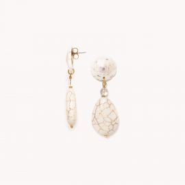 Post earrings with howlite drop pendant "Pondichery" - Nature Bijoux