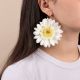 Asymmetrical white gerbera hoop earrings - Rosekafé